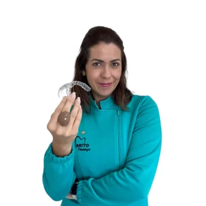 Luana com Alinhador Estético 2(com fundo)